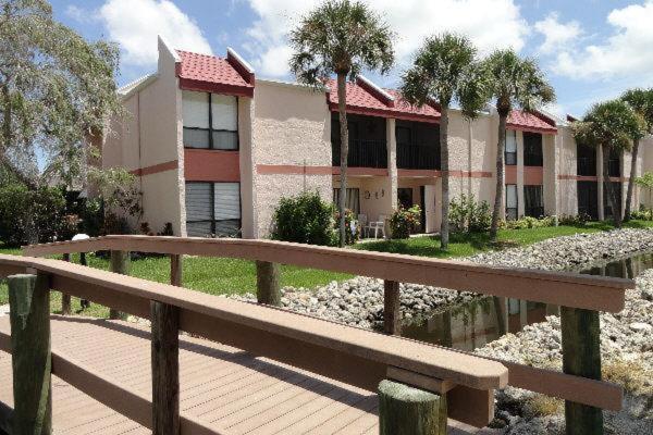 Runaway Bay Two Bedroom Apartment, Unit 147 Bradenton Beach Exterior photo